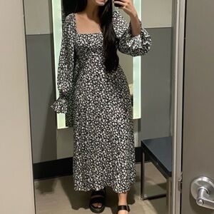 & Other Stories Black and White Floral Long Sleeve Dress